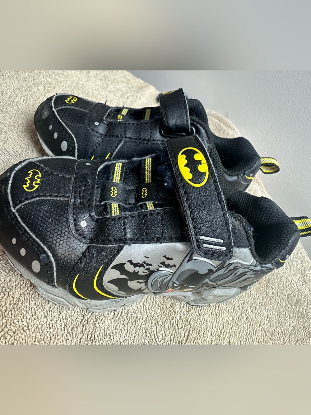 Batman Black and Yellow Boys' Light-Up Sneakers